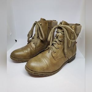 Via Pinky Collection Cassie Boots